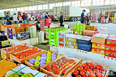 新疆九鼎農(nóng)產(chǎn)品批發(fā)交易市場 日銷5500噸果蔬 豐富百姓餐桌 農(nóng)產(chǎn)品